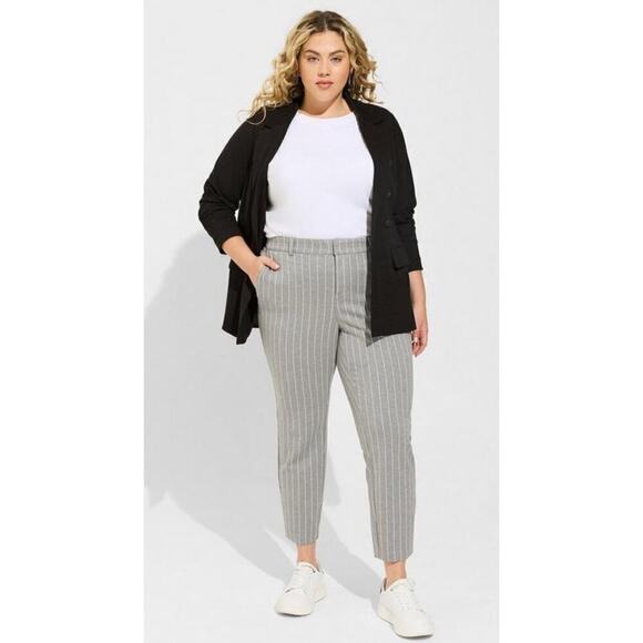 Torrid Comfort Flex Waistband Slim Taper Studio Luxe Ponte Pant Sz 16 NWT - Picture 1 of 6